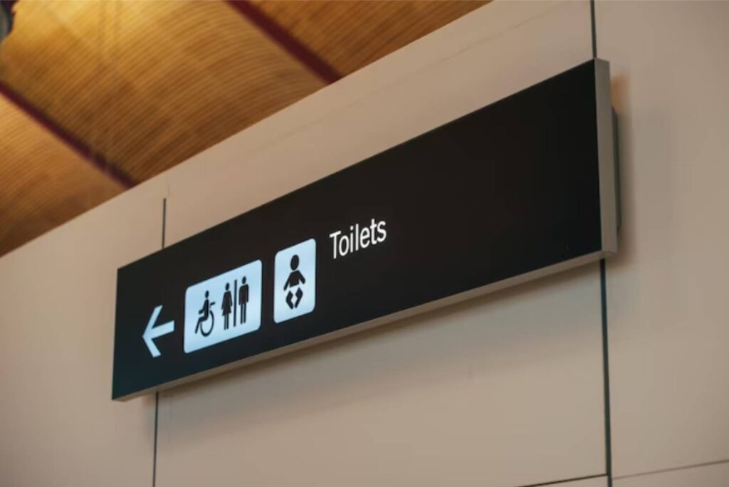 Vantagens do uso de placas de sinalização visual em indústrias e comércios
